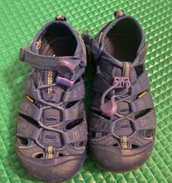 Boys keen sandals size 12