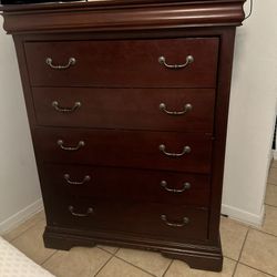 shest drawer dresser, Wood
