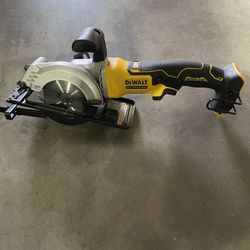 Dewalt 4-1/2 Circular Saw