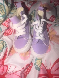 Purple kid shoes