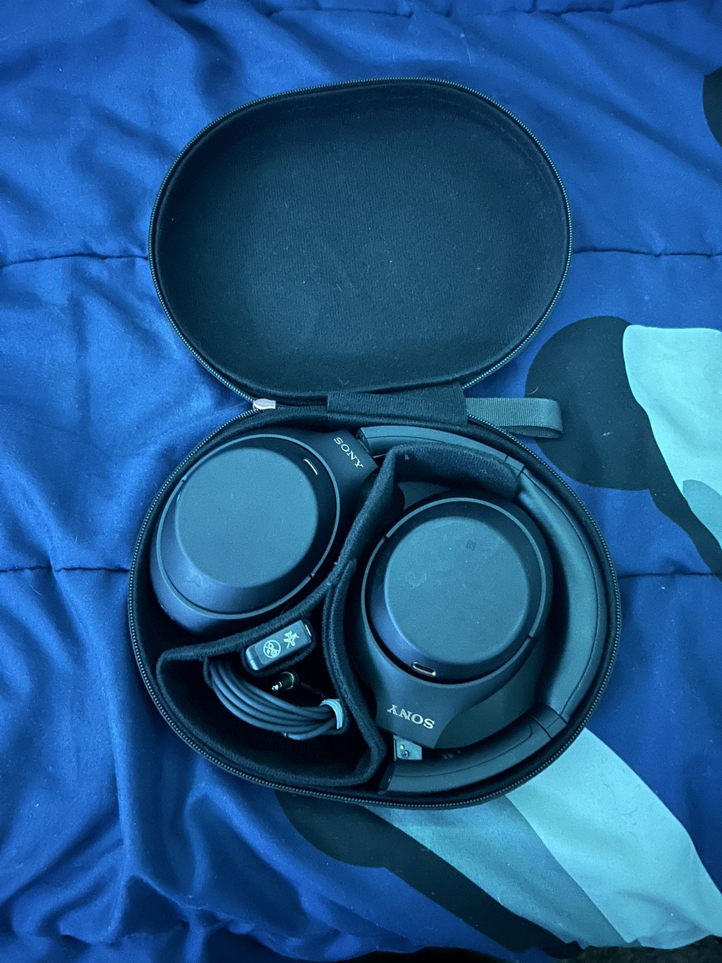 Sony 1000XM4 Headphones