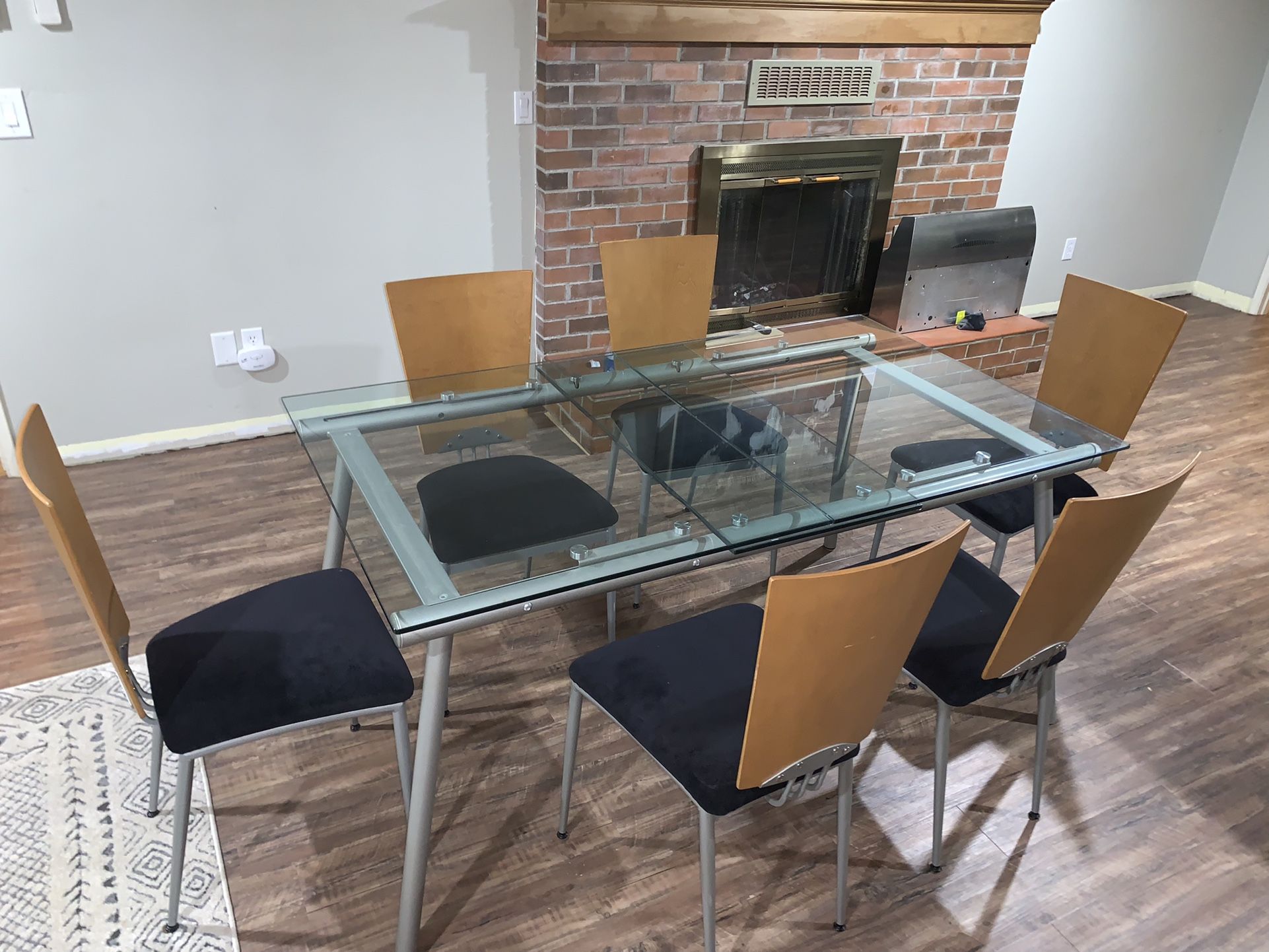 Very Nice Adjustable Glass Dining Table 