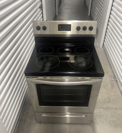 Stove Frigidaire. Price Including Delivery