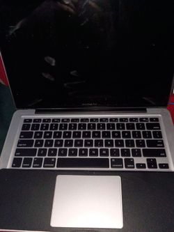 Apple laptop