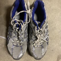 New Balance Woman’s Sneakers Size 9