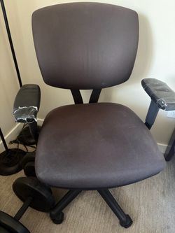 Free Gray Fabric Office Chair with Wheels