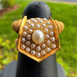 Art-Deco Jewelry 22k solid yellow  natural pearl bark knight ring size 8.00