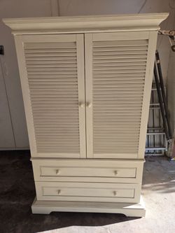Pier 1 Media Cabinet/Armoire