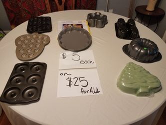 Baking pans; cake  pans; $4 each or $20 for remaining