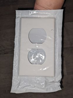 Duplex Wall Outlet