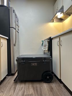 YETI TUNDRA HAUL