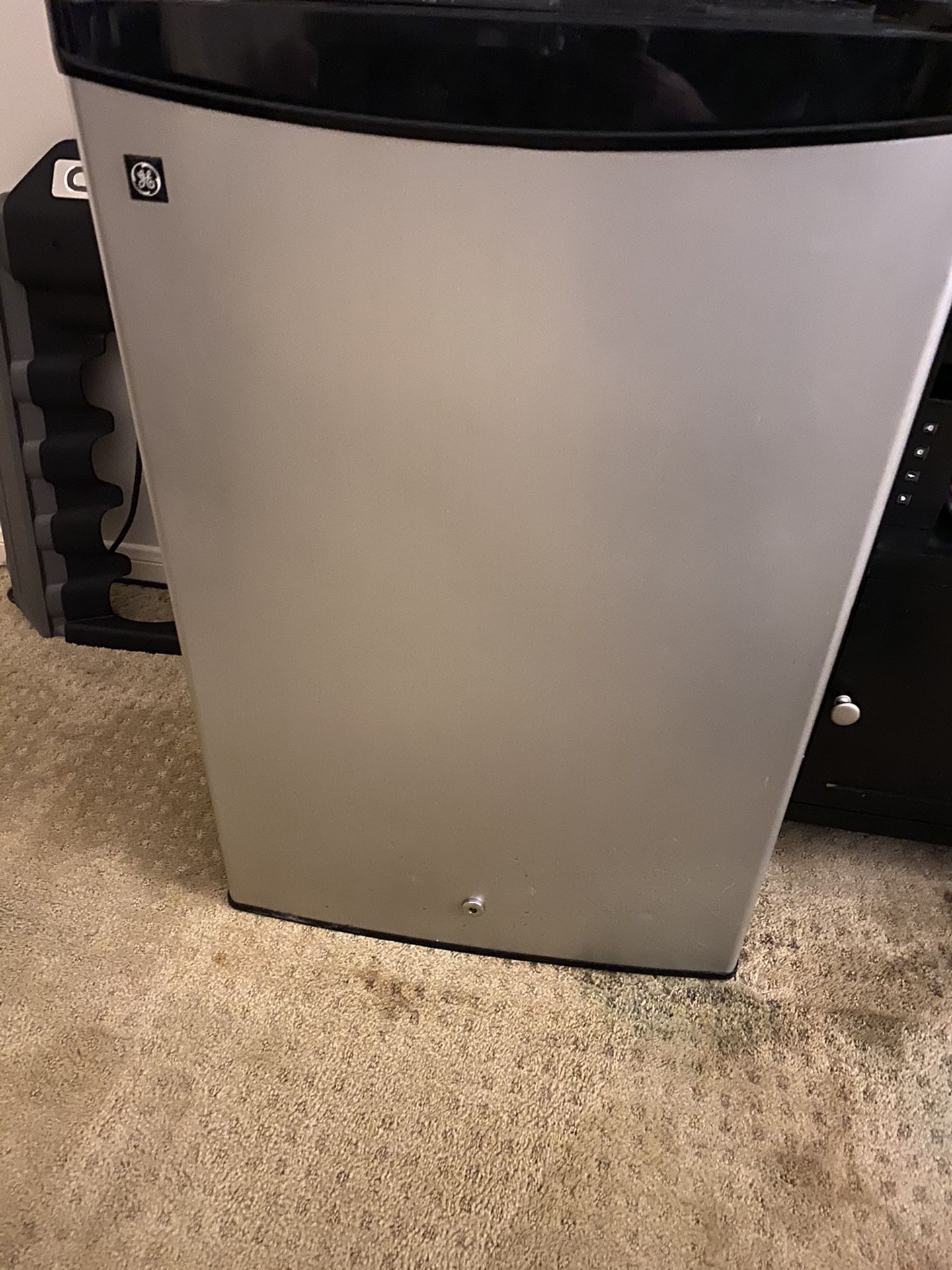 GE Mini Fridge for Sale in Spring, TX OfferUp