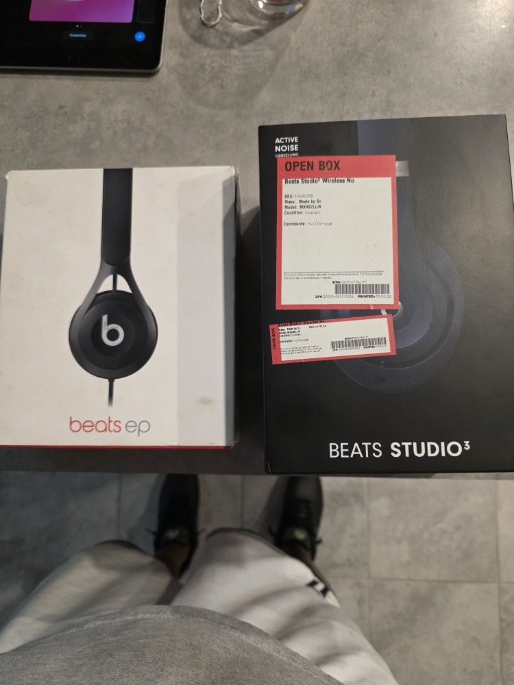 Beats  STUDIO 3 AND  Beats EP