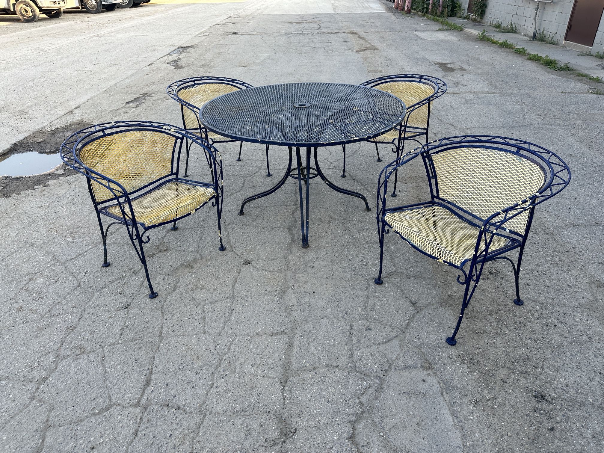 4 Vintage Mid Century Italian Tempestini For Salterini Wrought Iron Patio Dining Chairs & Table Set Like Woodard - Outdoor Furniture Estate Sale