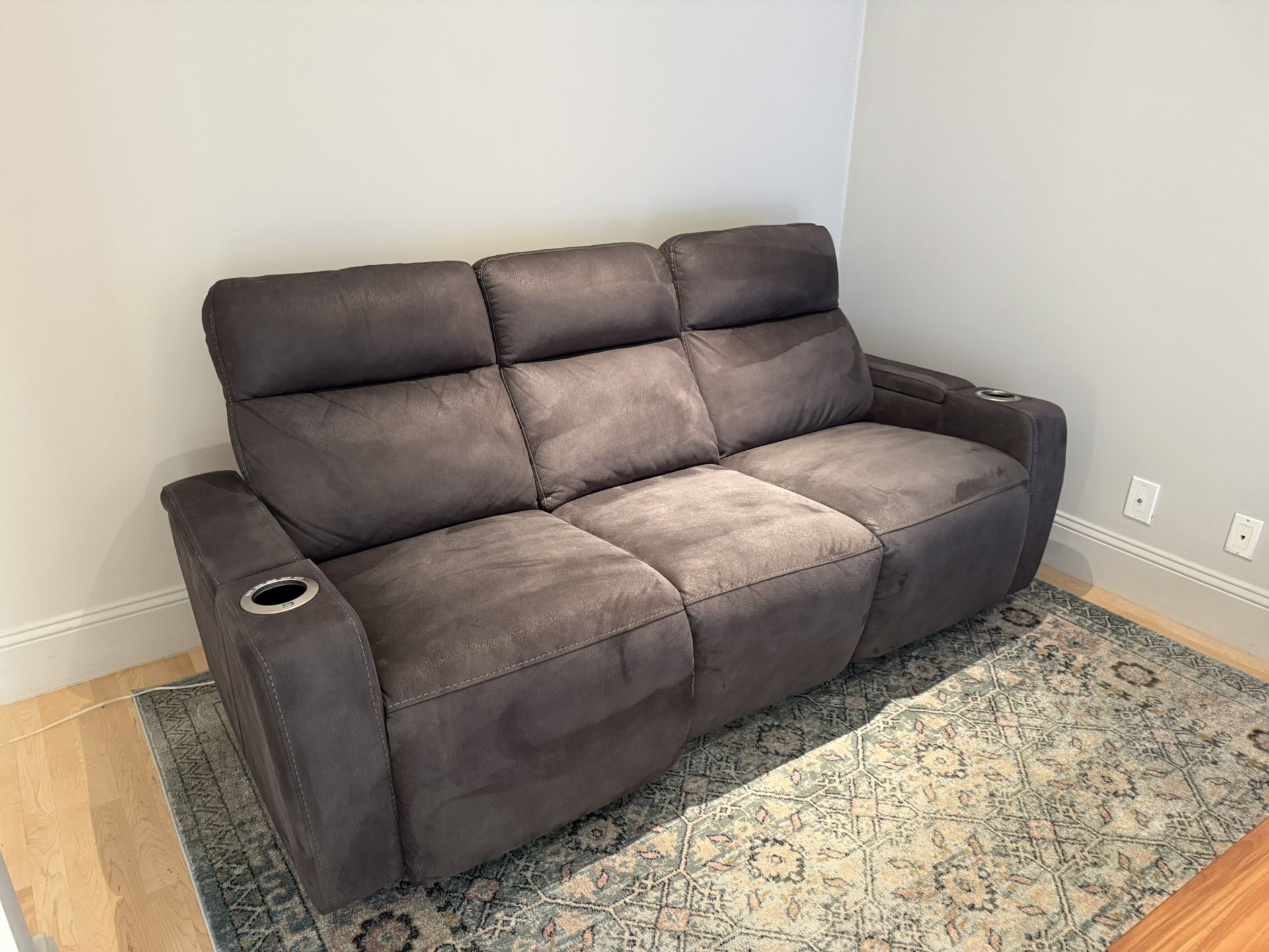 84” Oaklyn Fabric Sofa With Power Recliners