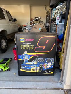 Chase Elliott Napa race cabinet Chase Elliott