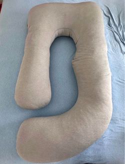 Momcozy u-shaped pregnancy pillow