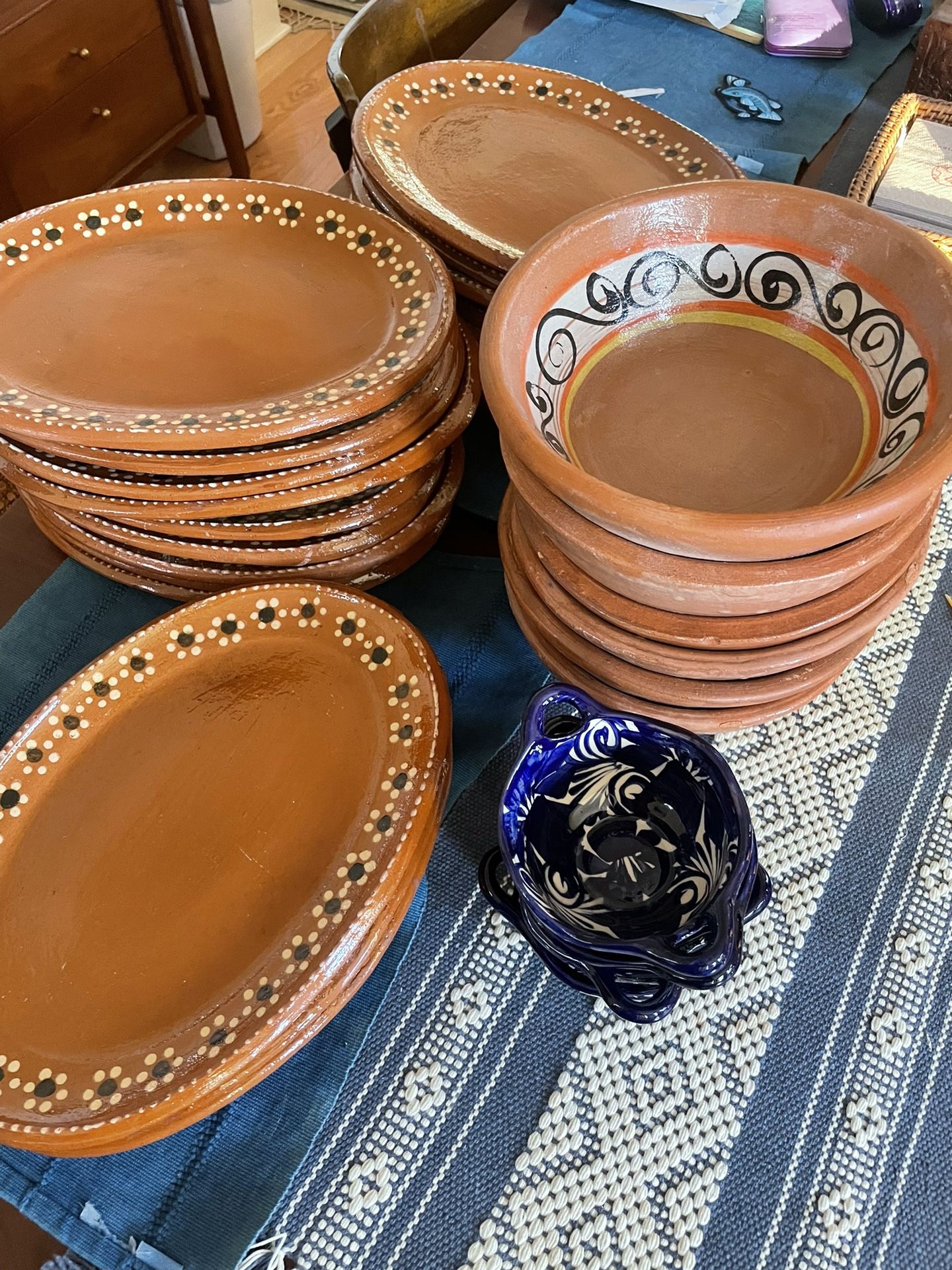 Platos De Barro Mexicanos Y Canastas