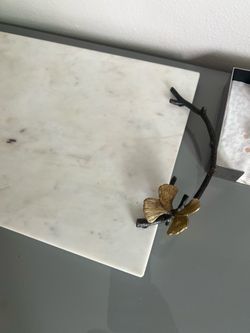Michael Aram Butterfly cheese board with the knife