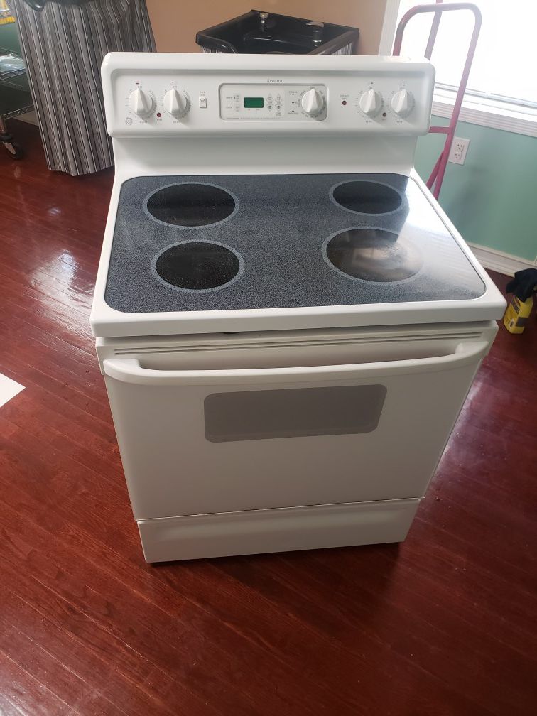 White ge glass top stove