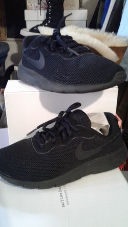 Tennis Nike Size 3.5