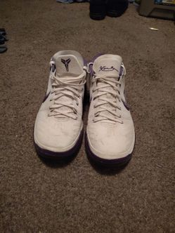 SIZE 10.5 / Kobe A.D mid baseline