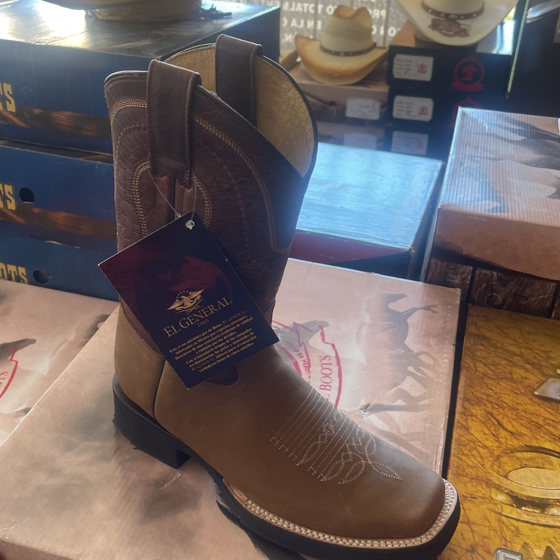 Tienda Vaquera . Virgen Western Wear