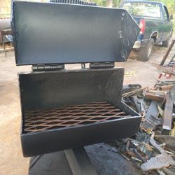 BBQ  Grill Truck Henge