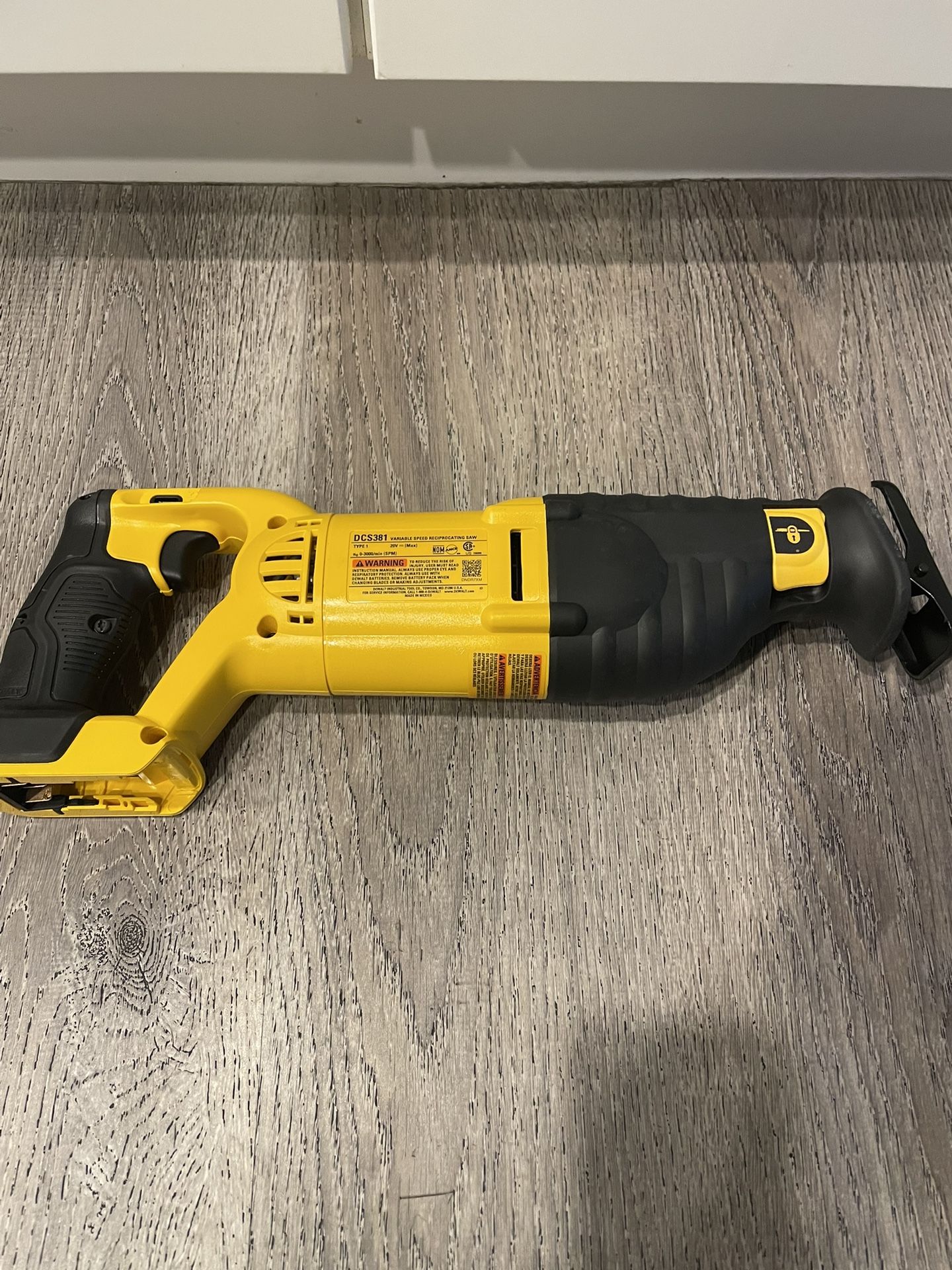 New Reciprocating Saw 20V MAX (Tool Only Solo Herramienta)