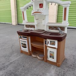 Step2 Fun With Friends Kitchen 