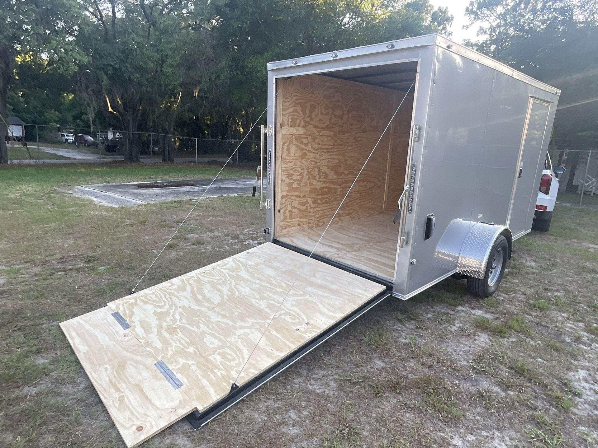 Brand New Cargo Trailer 6 X 12 Two Year Factory Warranty With Title  Orlando, Florida