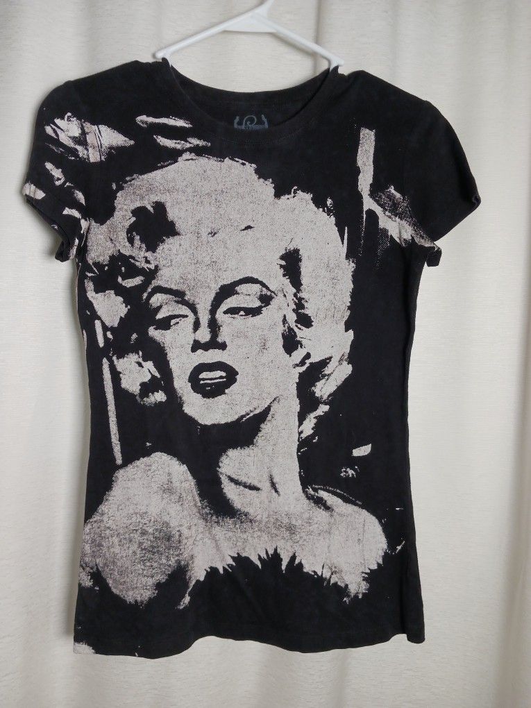 Sz Lg Juniors Marilyn Monroe Hollywood Legends Womens graphic Blk Fitted T-Shirt