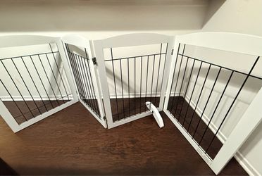 Pet/baby gate