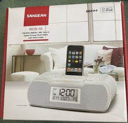 Digital Tuning Clock Radio with iPod Cradle