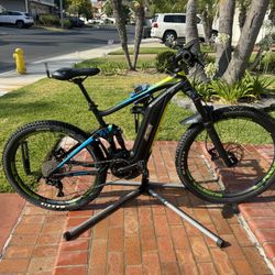 GIANT MTB FULL E BIKE
