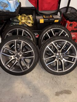 20in Mustang wheels