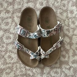 Birkenstock Girls Paisley Sandals Size 1-1.5 $35 **READ DESCRIPTION**