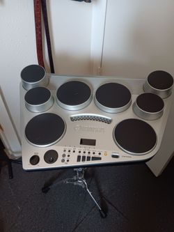 Yamaha digital drums  and stand
