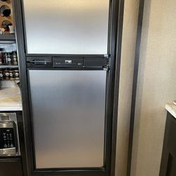 Fridge RV