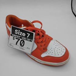 Nike SIZE 7