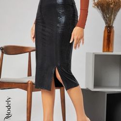 New Snake 🐍 Pencil Skirt Open Side Size Medium Long Stretchy Black