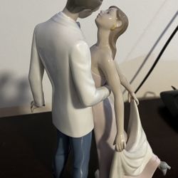 Lladro Happy Anniversary Couple Figurine