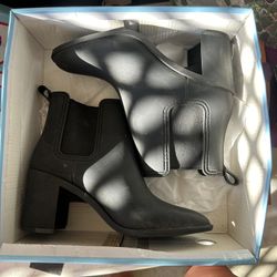 Black Boots