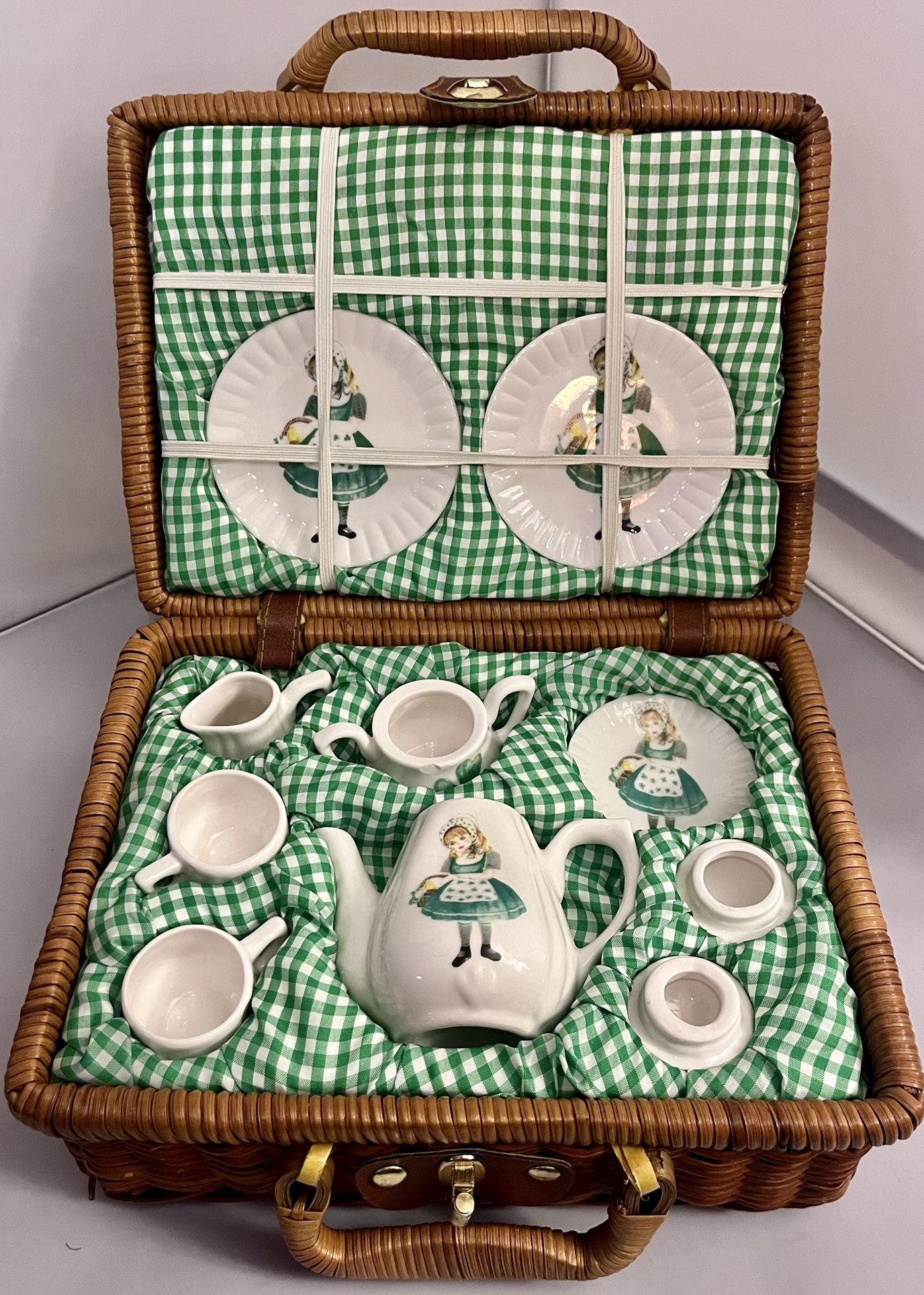 Vintage Delton Children's Miniature Tea Set With Wicker Picnic Basket ( Set Of 2 )