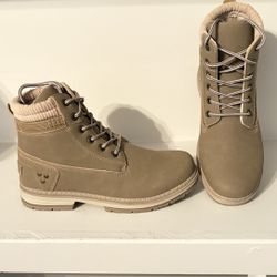 Women’s Fashion | Stylish Taupe Boots | New