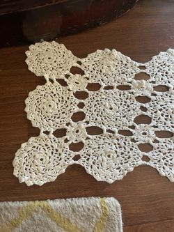 TABLE CLOTH- RUNNERS