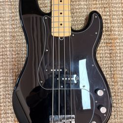 Fender Player Series Precision Bass