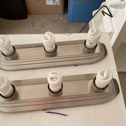 Bathroom Light Fixtures