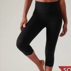 Athletica Capri black body leggings