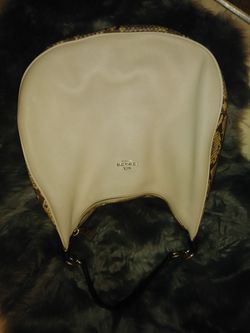 Beautiful coach purse. Great condition. 75$ super beautiful purse!